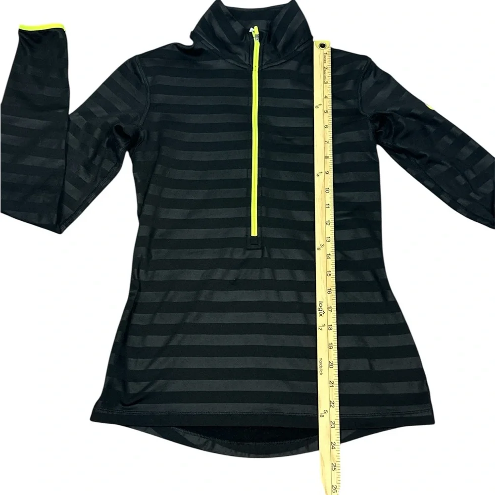 Nike Pro Dri Fit Hyperwarm 1/2 Zip Black Pullover Women’s Size Small Slim Fit